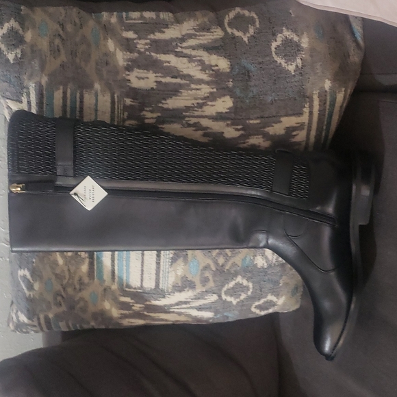 Cole Haan water resistant boots - Picture 3 of 4